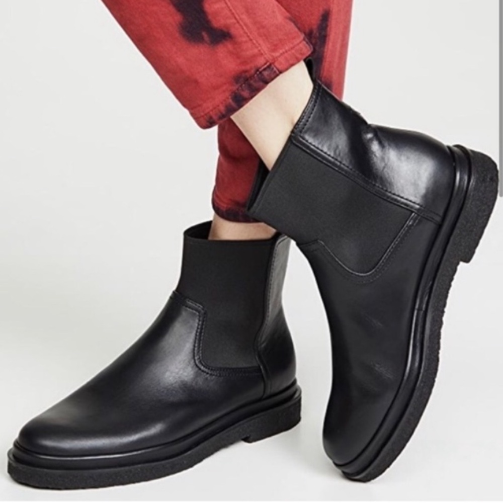 Vince Litton Leather Waterproof Chelsea Boot, size 6